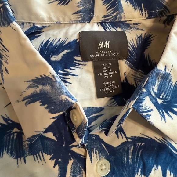 H&M Mens Casual Button Down Short Sleeve Shirt Palm Tree Print - Picture 3 of 3